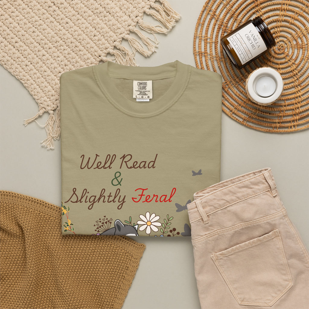 Well Read & Slightly Feral Reading Racoon - T-Shirts