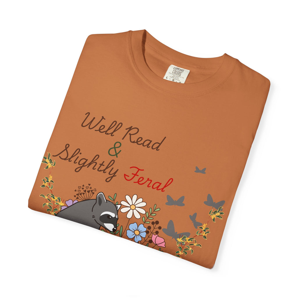 Well Read & Slightly Feral Reading Racoon - T-Shirts